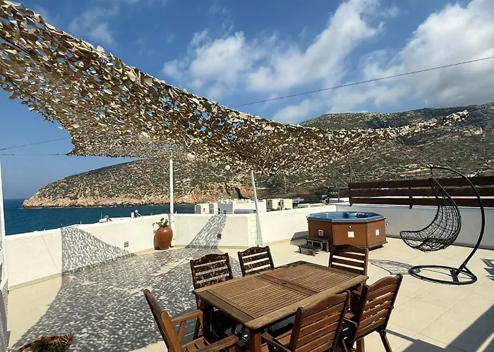 White House Naxos * Apollon (Naxos)